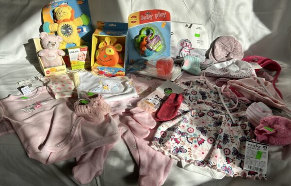 5. Novorozenecký balíček holka