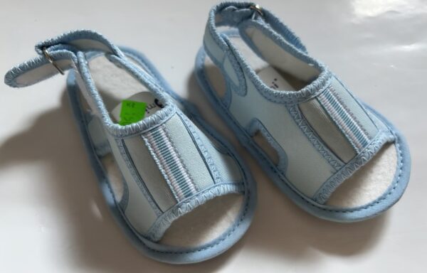 Capáčky 3 otevřené světle modré